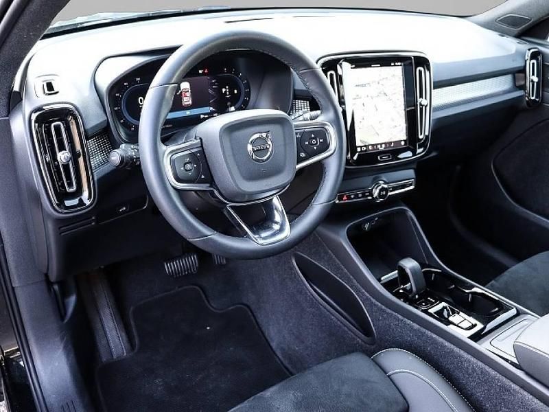 Gebraucht Volvo XC40 Plus 163 PS (119 kW) 2023 Schwarz SUV