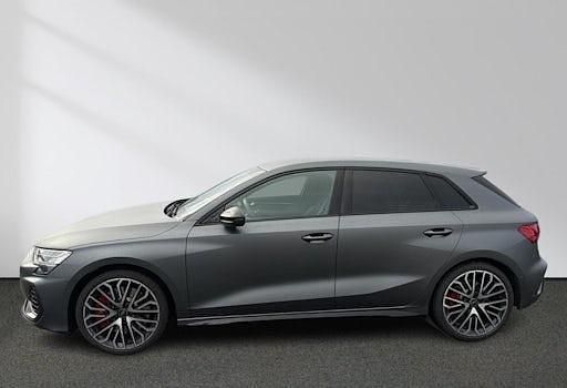 Gebraucht Audi S3 Ambiente 333 PS (244 kW) 2024 Daytonagrau polarmatt Limousine