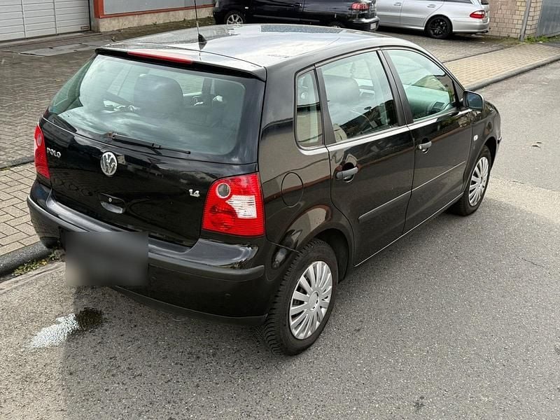 Gebraucht VW Polo 75 PS (55 kW) 2003 Schwarz Kleinwagen