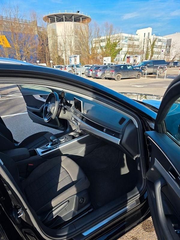 Gebraucht Audi A4 Ambiente 231 PS (169 kW) 2019 Schwarz Kombi