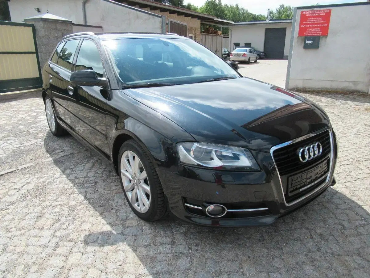 Gebraucht Audi A3 Sportback Ambition 125 PS (91 kW) 2011 Schwarz Kleinwagen