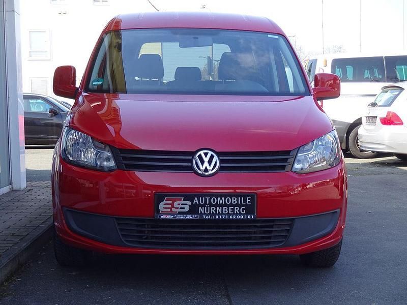 Gebraucht VW Caddy Trendline 86 PS (63 kW) 2011 Rot Van / Kleinbus
