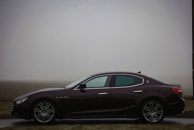 Gebraucht Maserati Ghibli 409 PS (300 kW) 2014 Rot Coupé