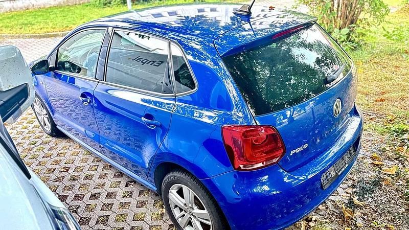 Blau Gebraucht 2014 VW Polo Match Kleinwagen | 3.500 € (Superpreis) - Bild 1/4