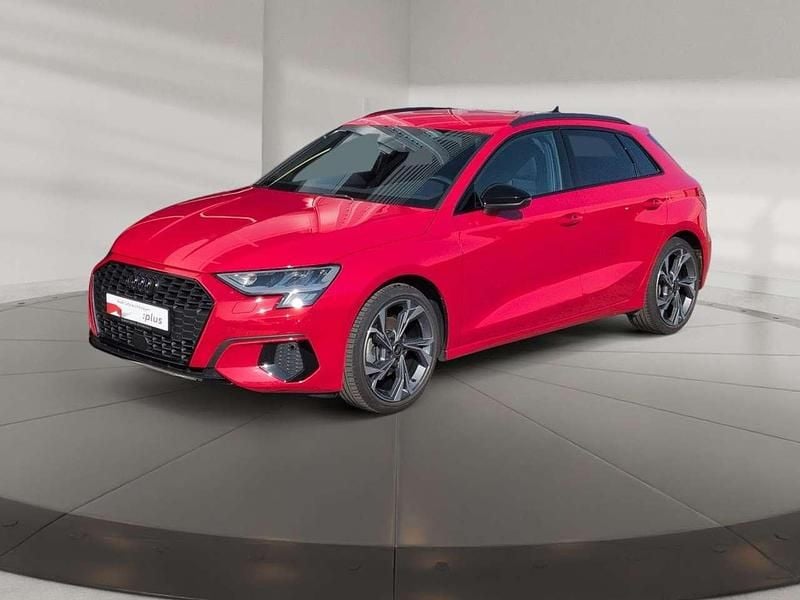 Gebraucht Audi A3 Advanced Plus 150 PS (110 kW) 2023 Rot (tangorot metallic) Limousine