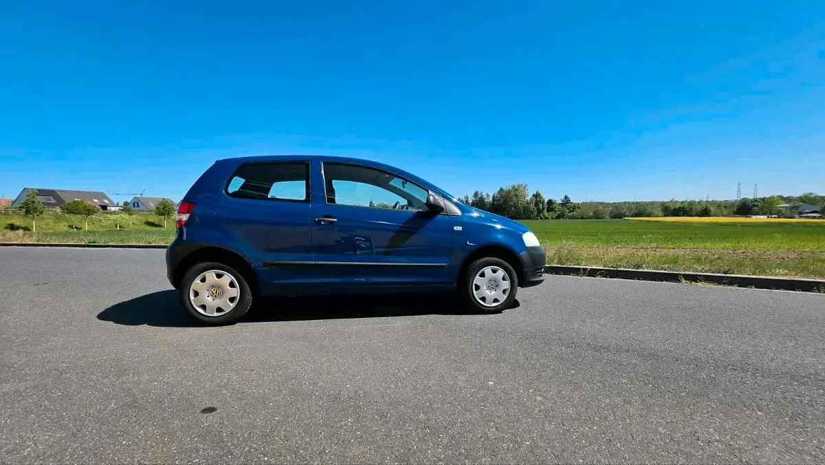 Second-hand VW Fox 55 CP (40 kW) 2006 Albastru Hatchback