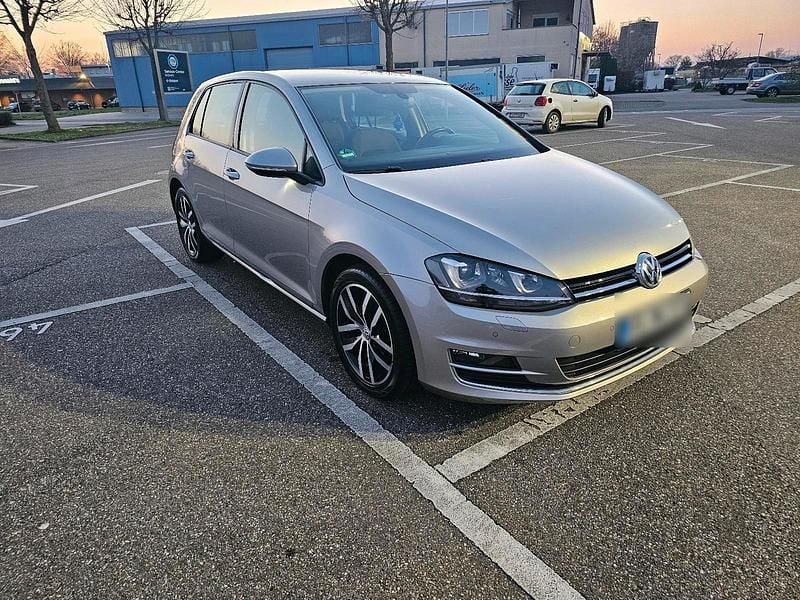 Usado VW Golf VII 122 HP (89 kW) 2013 Cinzento Citadino