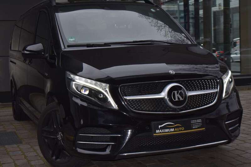 Obsidianschwarz metallic Gebraucht 2021 Mercedes V220 Van / Kleinbus | 93.700 € - Bild 1/4