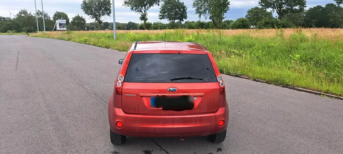 Gebraucht Ford Fiesta 60 PS (44 kW) 2008 Rot Kleinwagen