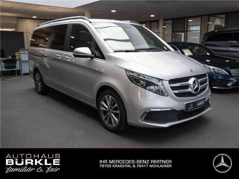 Silber Gebraucht 2023 Mercedes V300 Avantgarde Edition Van / Kleinbus | 74.850 € (Teuer) - Bild 1/4