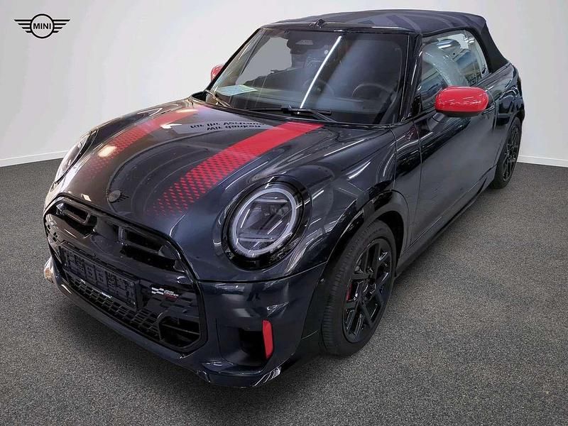 Grau Gebraucht 2024 Mini John Cooper Works Cabriolet Cabrio | 41.249 € (Etwas zu teuer) - Bild 1/4