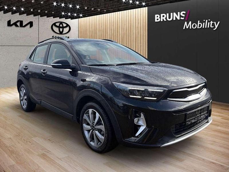 Second-hand Kia Stonic Vision 101 CP (74 kW) 2025 Negru SUV