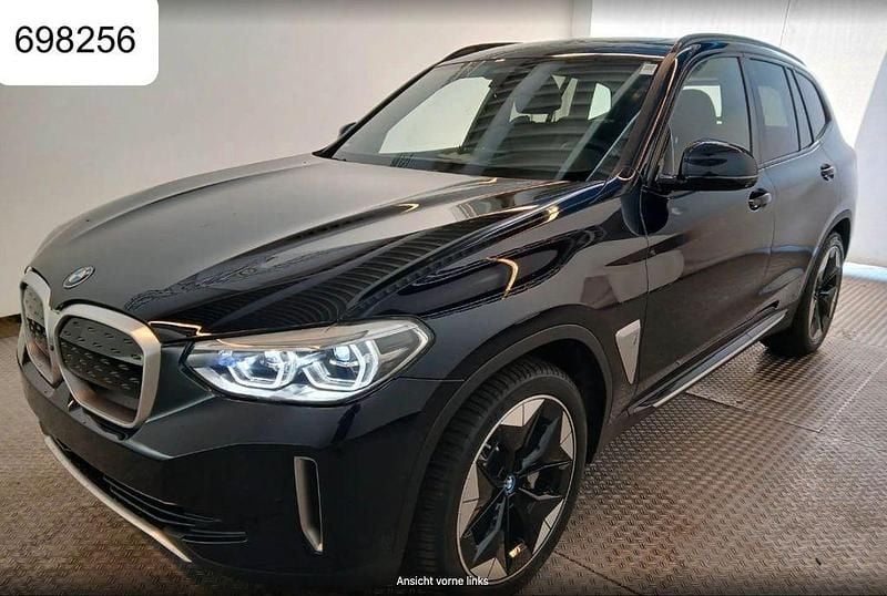 Schwarz Gebraucht 2021 BMW iX3 Impressive SUV | 34.950 € (Guter Preis) - Bild 1/4