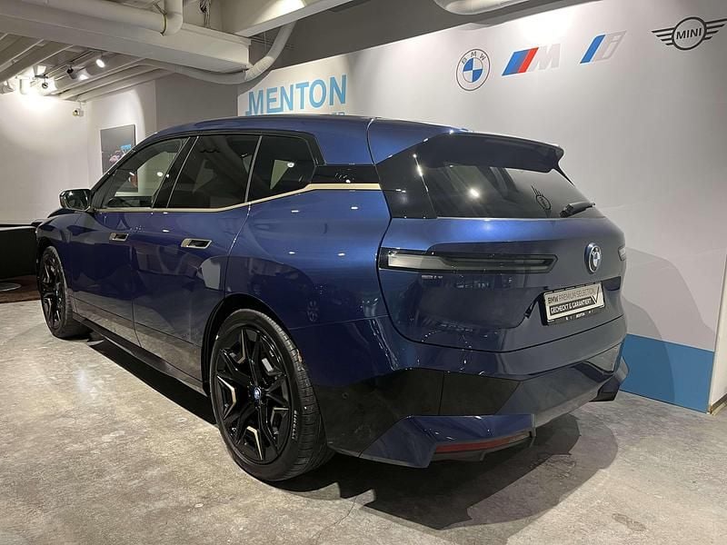 Gebraucht BMW iX Executive 455 kW (619 PS) 2022 Blau SUV