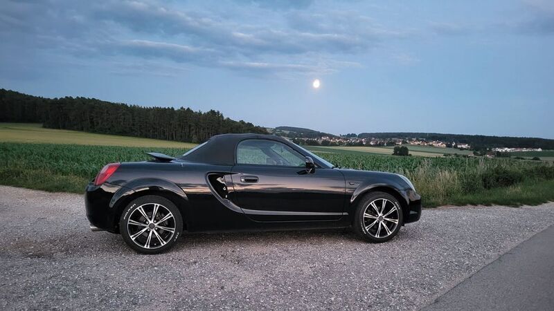 Schwarz Gebraucht 2000 Toyota MR2 Cabrio | 9.999 € (Teuer) - Bild 1/4