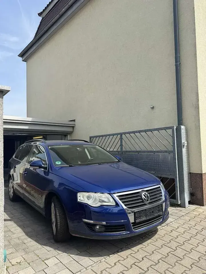 Gebraucht VW Passat Highline 140 PS (102 kW) 2005 Blau Kombi