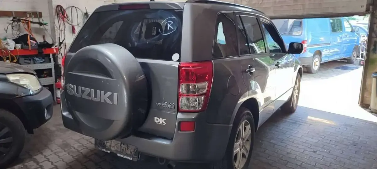 Gebraucht Suzuki Grand Vitara 140 PS (102 kW) 2007 Grau SUV