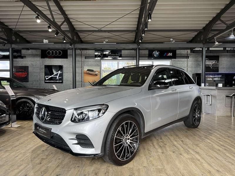 Iridiumsilber metalliclack Gebraucht 2018 Mercedes GLC220 AMG line SUV | 32.990 € (Etwas zu teuer) - Bild 1/4