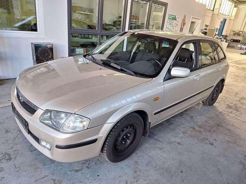 Gebraucht Mazda 323 114 PS (83 kW) 2002 Grau Kombi