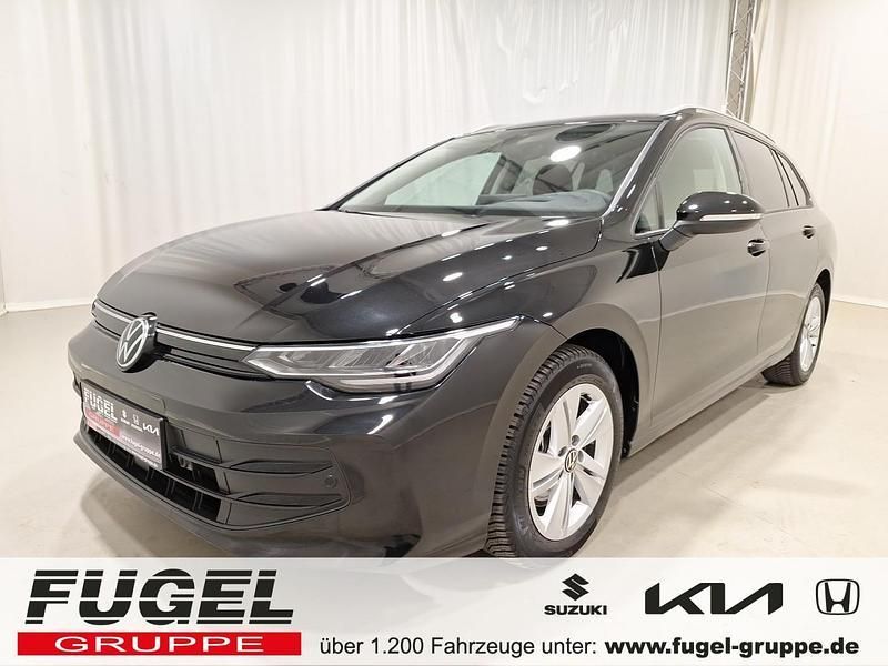 Grenadillschwarz metallic Gebraucht 2024 VW Golf VIII Kombi | 26.969 € (Guter Preis) - Bild 1/4