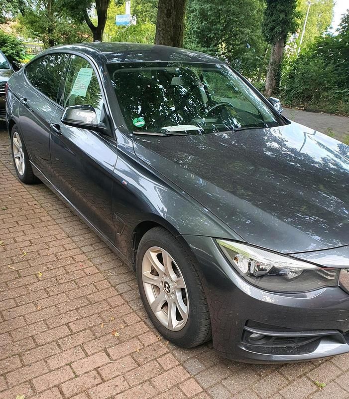 Grau Gebraucht 2013 BMW 318 Gran Turismo Limousine | 11.000 € (Guter Preis) - Bild 1/4