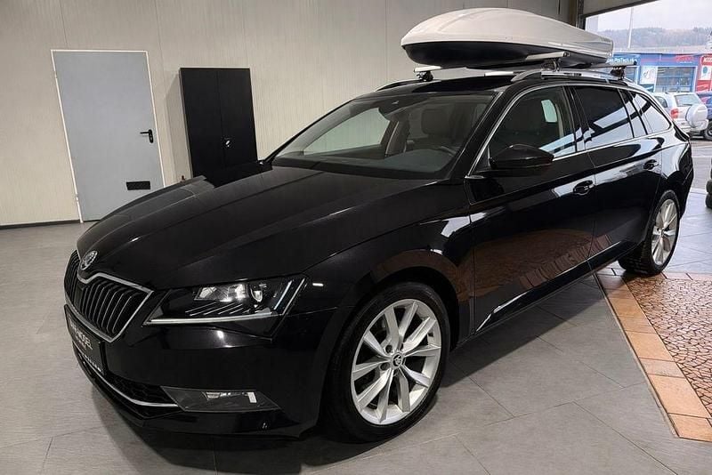 Schwarz Gebraucht 2016 Skoda Superb Style Kombi | 15.990 € (Guter Preis) - Bild 1/4