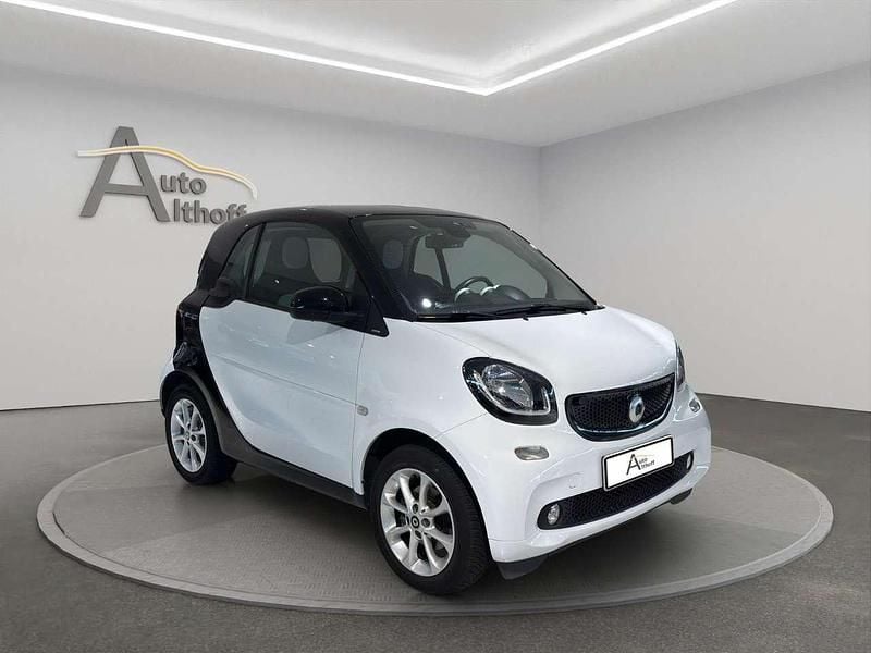 Schwarz Gebraucht 2016 Smart ForTwo Coupé Passion Kleinwagen | 8.499 € (Guter Preis) - Bild 1/4