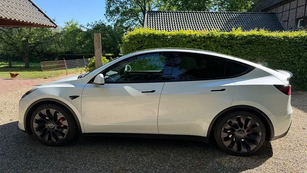 Usata Tesla Model Y Performance 392 kW (534 CV) 2022 Bianco SUV
