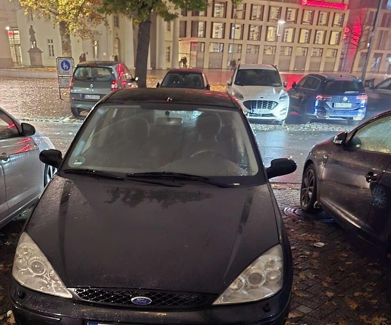 Schwarz Gebraucht 2008 Ford Focus Limousine | 600 € (Superpreis) - Bild 1/3