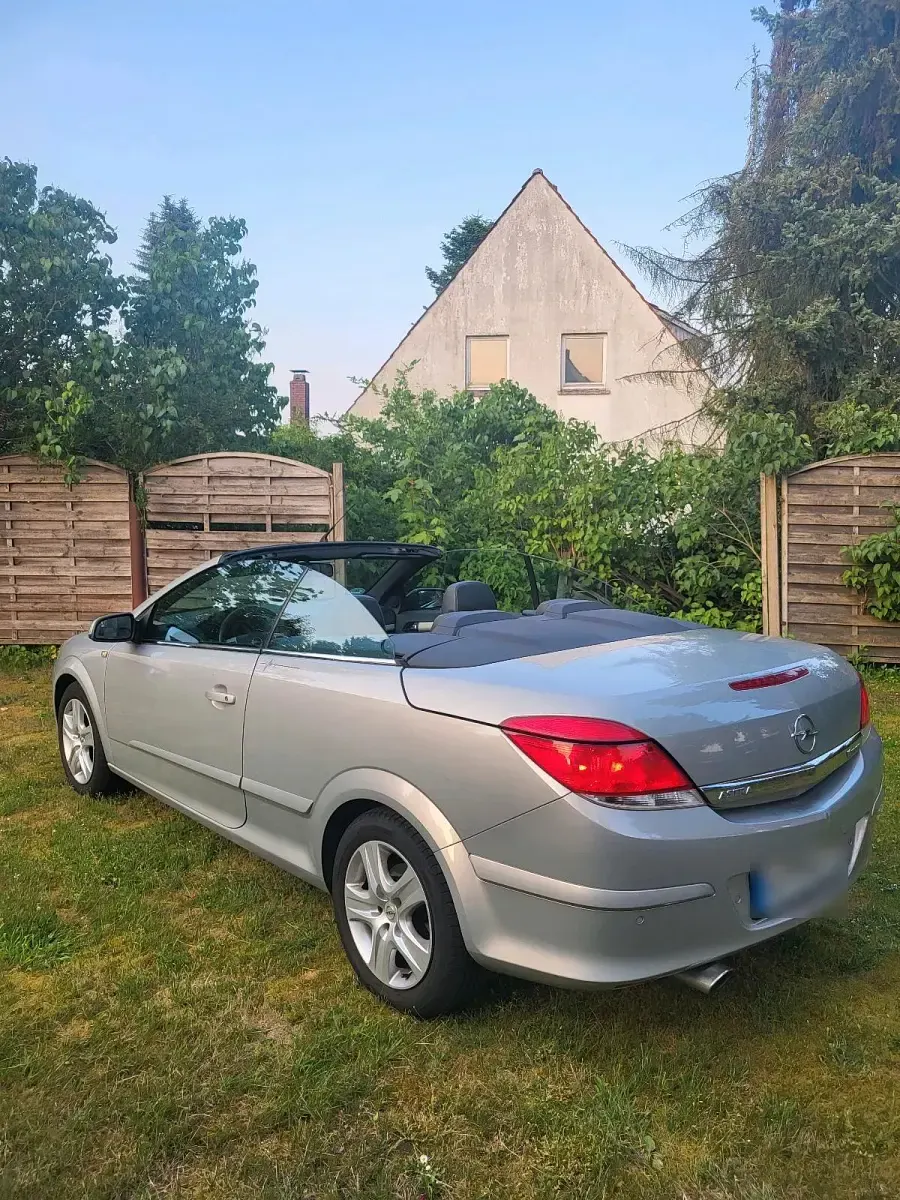 Gebraucht Opel Astra 105 PS (77 kW) 2007 Beige Cabrio