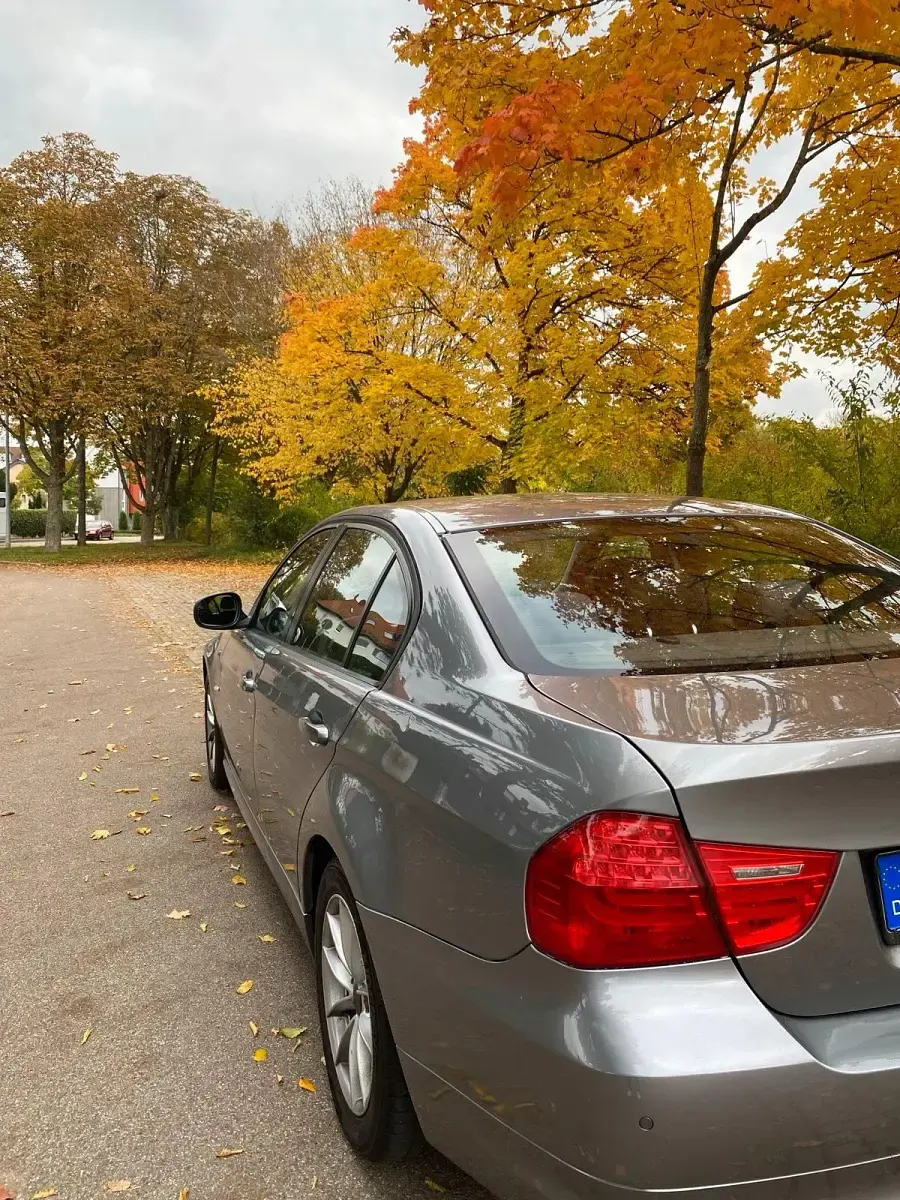 Gebraucht BMW 316 116 PS (85 kW) 2010 Grün Limousine