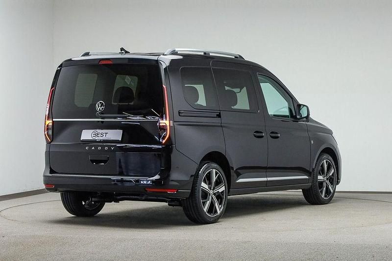 Neu VW Caddy Style 122 PS (89 kW) 2026 Schwarz Van / Kleinbus