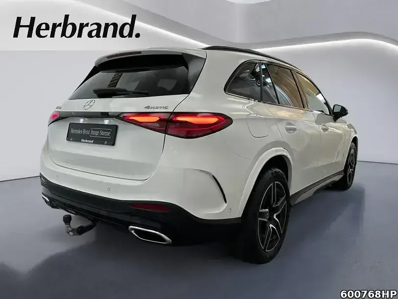 Gebraucht Mercedes GLC300e AMG 313 PS (230 kW) 2025 Weiß SUV