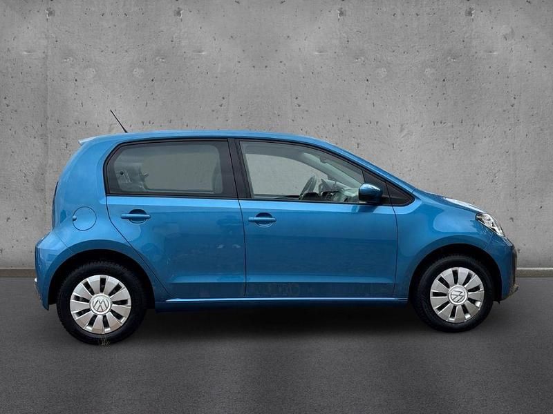 Second-hand VW up! 65 CP (47 kW) 2021 Albastru Hatchback
