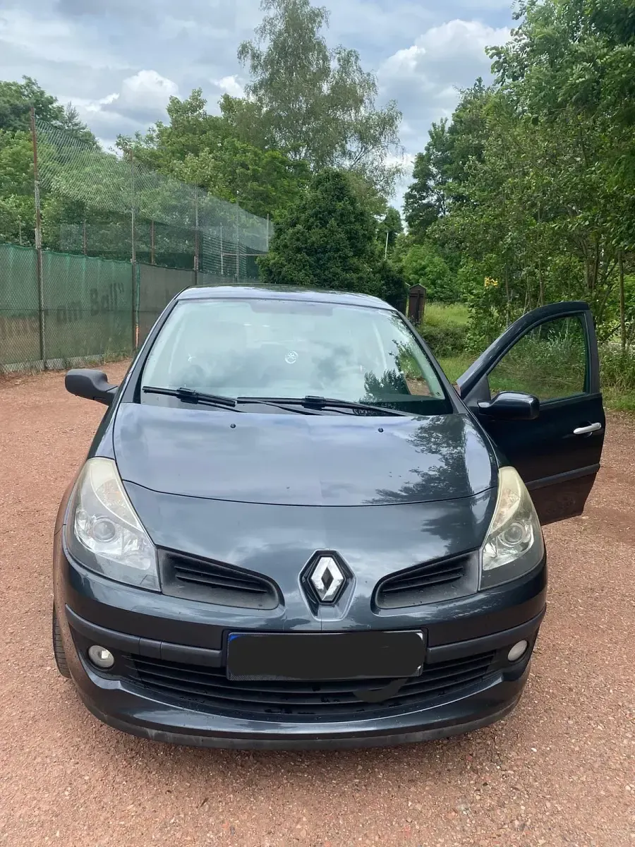 Gebraucht Renault Clio 90 PS (66 kW) 2006 Grau Kleinwagen