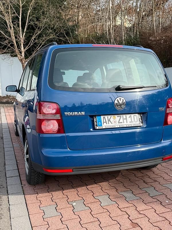 Gebraucht VW Touran 105 PS (77 kW) 2007 Blau Van / Kleinbus