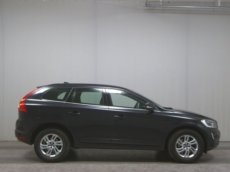 Schwarz Gebraucht 2015 Volvo XC60 Momentum SUV | 10.890 € (Superpreis) - Bild 1/4