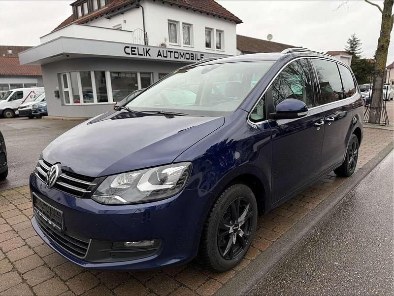 Gebraucht VW Sharan Comfortline 150 PS (110 kW) 2019 Blau Van / Kleinbus
