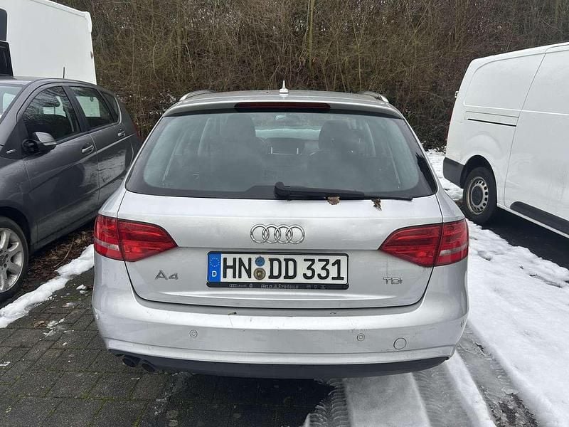 Gebraucht Audi A4 143 PS (105 kW) 2012 Eissilber metallic Kombi