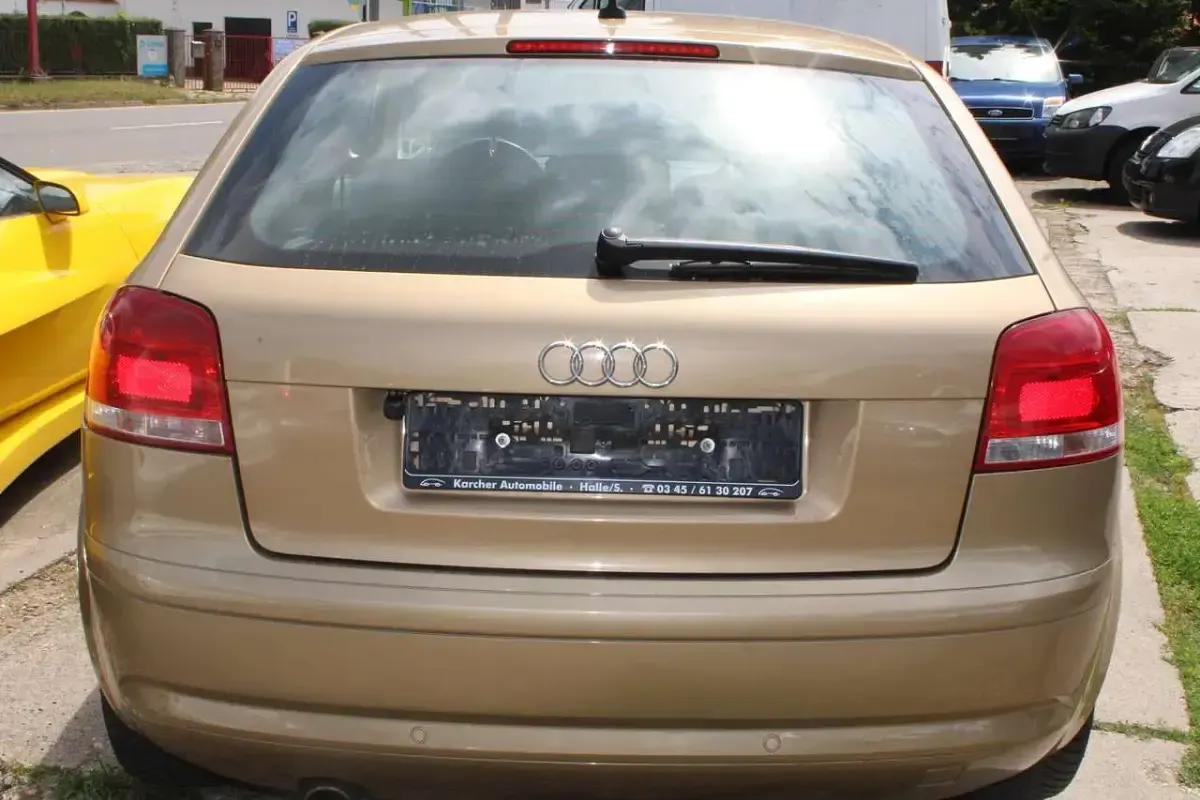 Gebraucht Audi A3 Attraction 102 PS (75 kW) 2005 Mandelbeige metallic Kleinwagen
