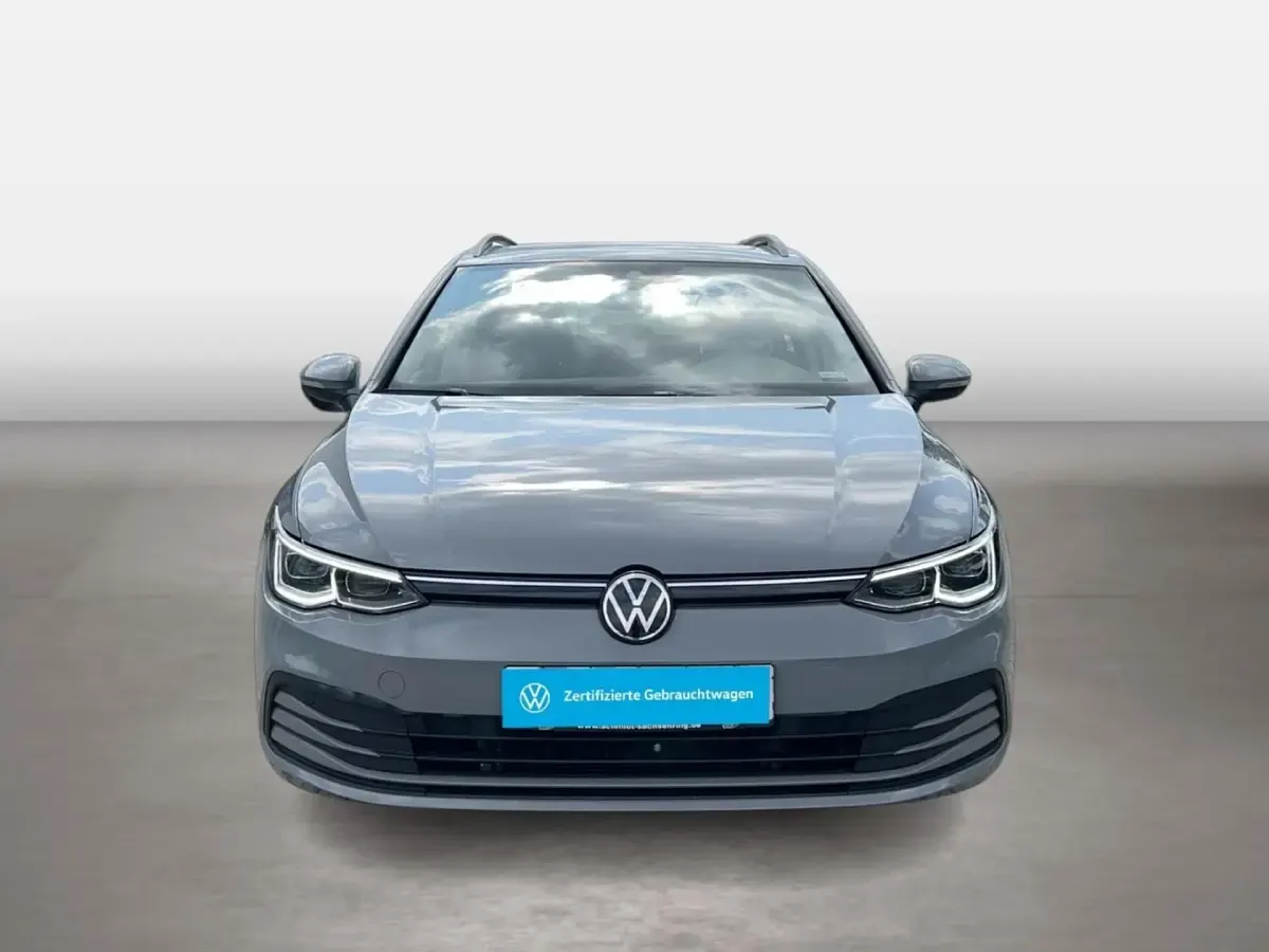 Gebraucht VW Golf VIII Life 150 PS (110 kW) 2022 Grau Kombi