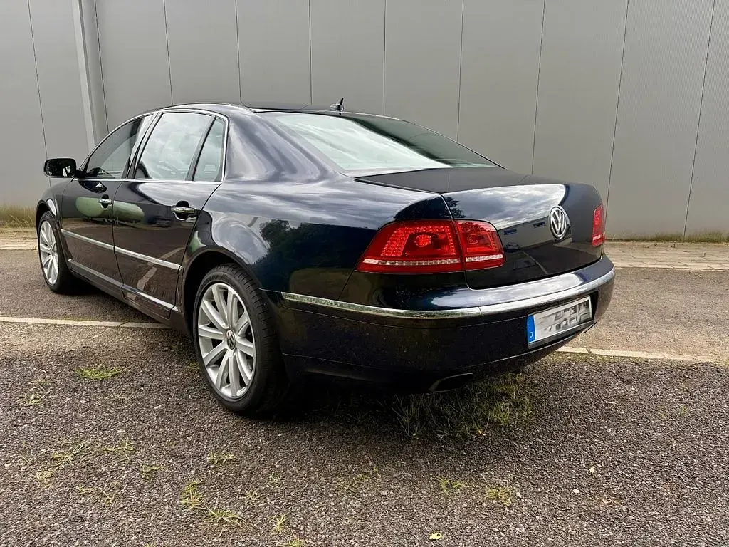 Gebraucht VW Phaeton 334 PS (245 kW) 2011 Blau Limousine