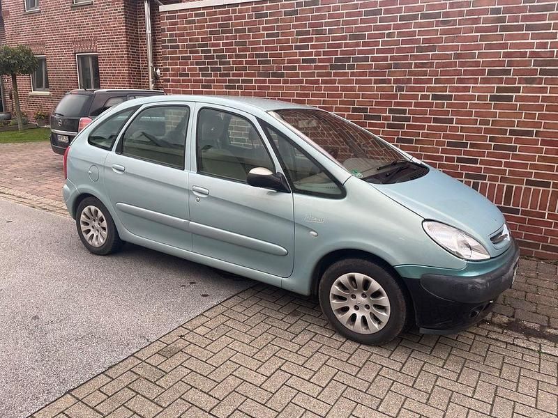 Blau Gebraucht 2003 Citroën Xsara Picasso Van / Kleinbus | 1.500 € (Guter Preis) - Bild 1/4