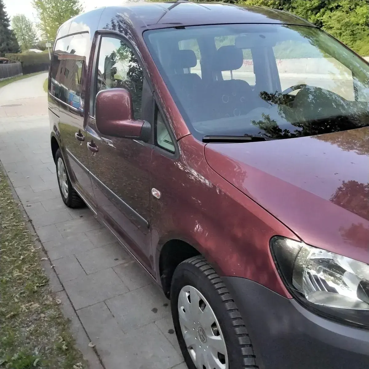 Gebraucht VW Caddy Trendline 86 PS (63 kW) 2011 Rot Van / Kleinbus