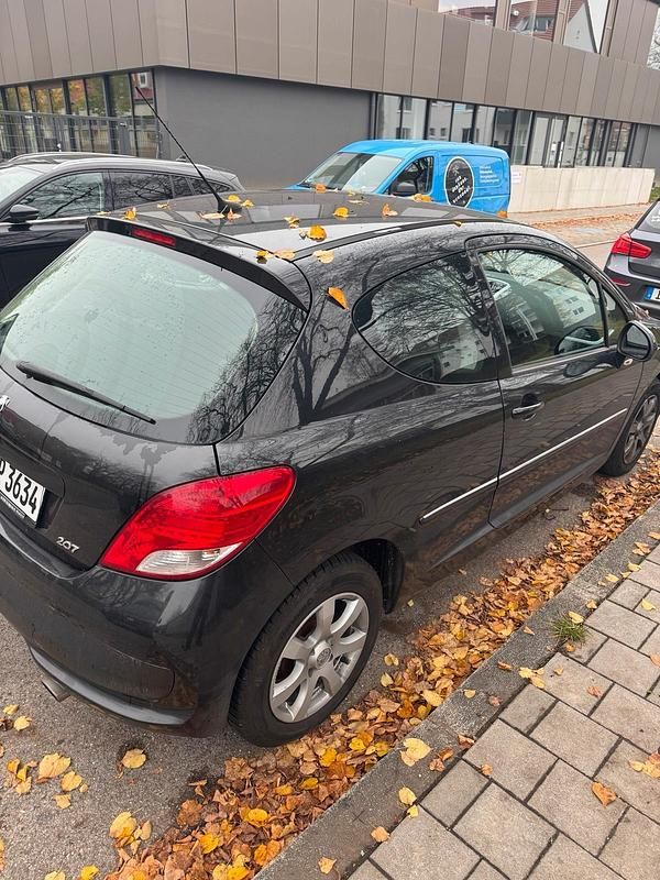 Schwarz Gebraucht 2009 Peugeot 207 Coupé | 2.000 € (Fairer Preis) - Bild 1/4