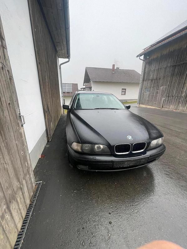 Schwarz Gebraucht 1998 BMW 523 Limousine | 799 € (Superpreis) - Bild 1/4