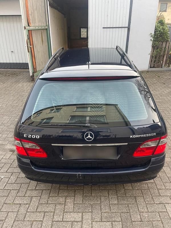 Gebraucht Mercedes E200 168 PS (123 kW) 2007 Blau Kombi