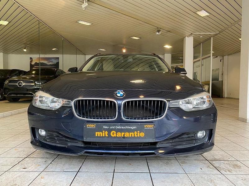 Gebraucht BMW 318 143 PS (105 kW) 2014 Blau Kombi