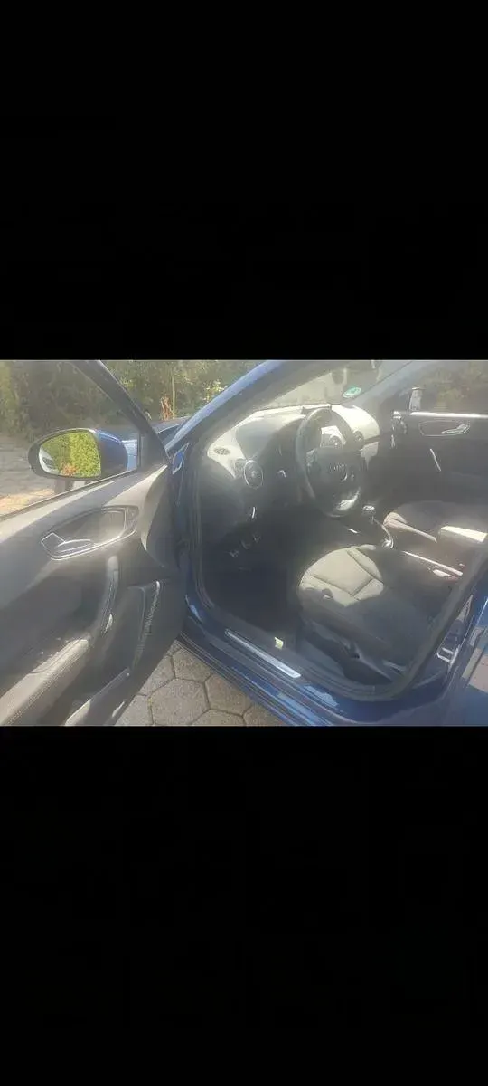 Gebraucht Audi A1 Sport 105 PS (77 kW) 2011 Blau Kleinwagen