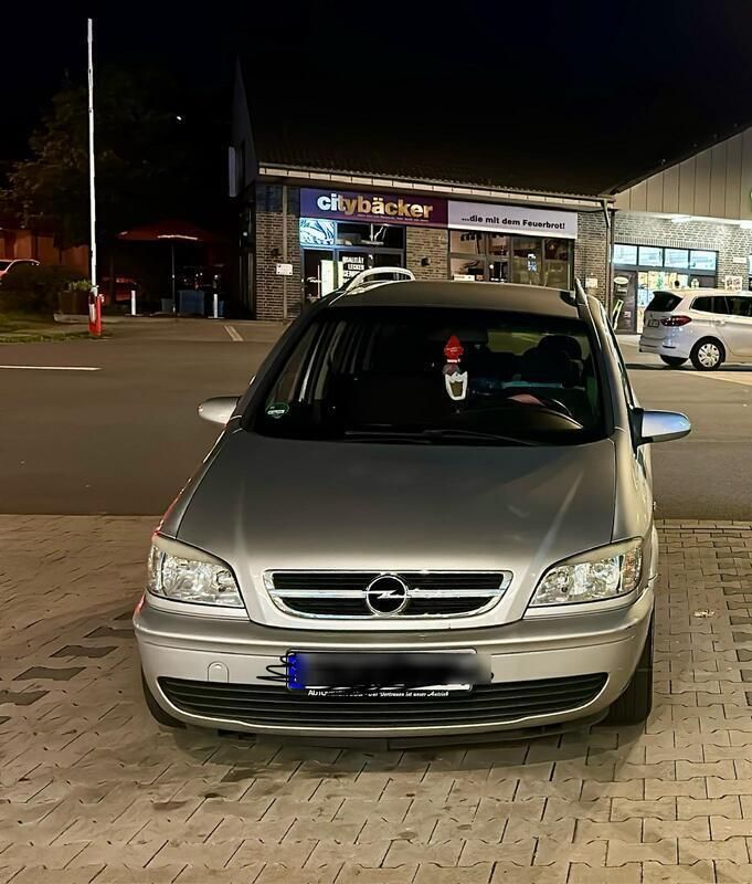 Silber Gebraucht 2004 Opel Zafira Van / Kleinbus | 1.500 € (Fairer Preis) - Bild 1/1